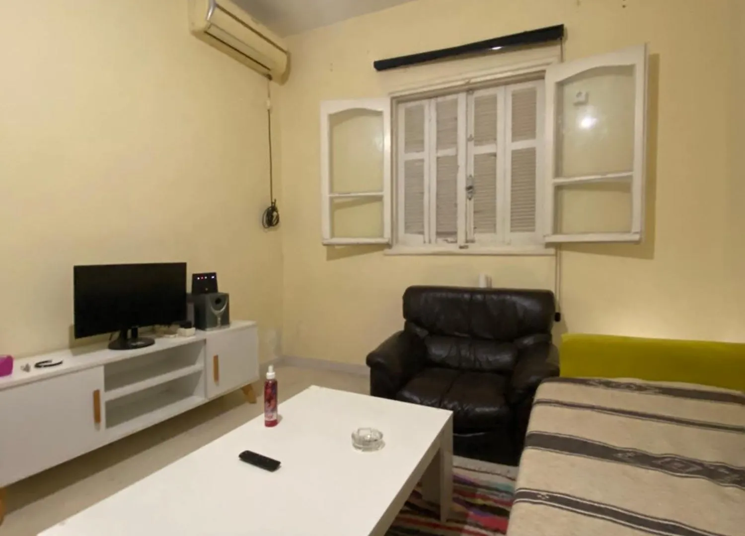 Apartment Τύνιδα